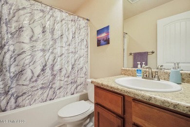 Beautiful 4br/3ba home nestled on a waterfront lot with - photo 17