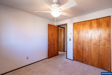 ** 2 HOMES ** DUAL LIVING in Sweet Home on .33 acre! This 1564