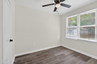 Fully renovated bungalow in central Jacksonville -- just minutes - photo 22