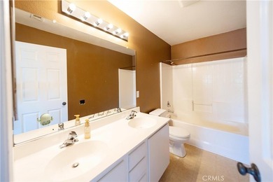 POOL - SPA - LOFT - 4 BEDROOMS - 3 BATHS Welcome to this - photo 27