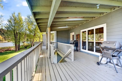 Mission Lake Waterfront at its best. This custom-built home has - photo 33
