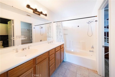 POOL - SPA - LOFT - 4 BEDROOMS - 3 BATHS Welcome to this - photo 34