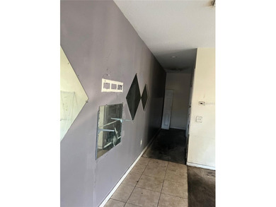 Short Sale. Great opportunity to own or lease a well-located - photo 5