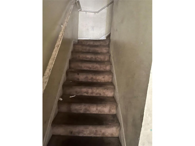 Short Sale. Great opportunity to own or lease a well-located - photo 9
