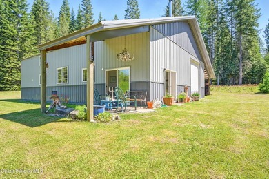 Behold a scarce opportunity with large acreage! This stunning - photo 1