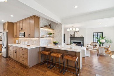 Traditional elegance meets modern luxury in this beautifully - photo 17