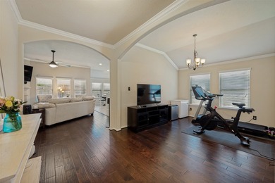 Beautiful 1.5-story home in a gated community just blocks from - photo 3