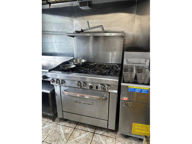Great opportunity to own a deli/restaurant in a high-traffic - photo 26