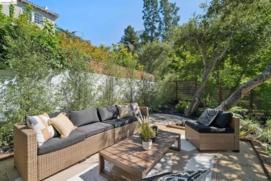 Traditional elegance meets modern luxury in this beautifully - photo 41