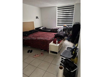 For sale spacious one-Bedroom one-Bath condo unit, with a large - photo 4