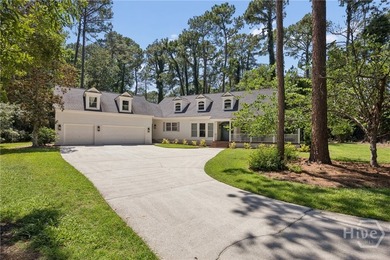 Nestled in the highly desirable Landings community, this - photo 2