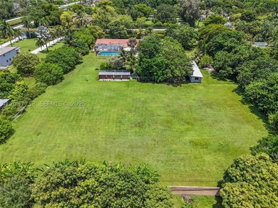 Private 2.28-Acre Ranch Retreat in Exclusive Country Club - photo 4