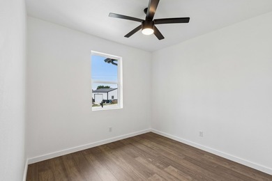 Welcome to this beautifully crafted new construction home - photo 22