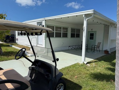Beautifully updated 2-bed, 2-bath home with just over 1,000 sq - photo 1
