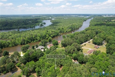 Welcome to this stately colonial home, a perfect blend of - photo 33