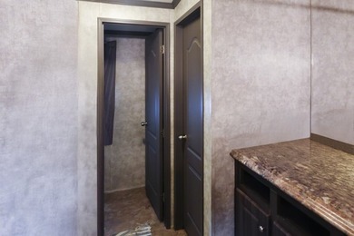 MOTIVATED SELLER!!!! needing to move for new work and school - photo 9
