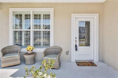 Location, location, corner location! Like new single family home - photo 4