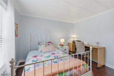 PRETTY, LIGHT AND BRIGHT, TWO-BED, TWO-BATH HOME ON THE MARKET - photo 21
