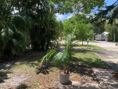Exceptional corner-lot duplex in sought-after Tarpon River - photo 31