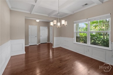 Perfectly positioned in Richmond Hill with convenient access to - photo 6