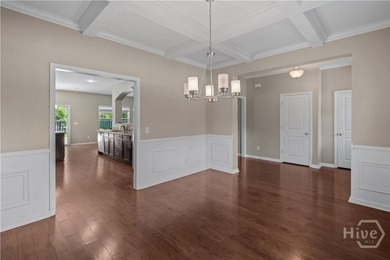 Perfectly positioned in Richmond Hill with convenient access to - photo 8