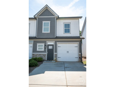 Welcome to easy living in the desirable Chimney Oaks Golf Course - photo 4