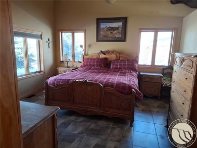 This custom-built Montana home features 2376+/- SQ/Ft of living - photo 8