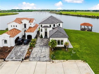 Experience true waterfront luxury in Lakeshore Estates with this - photo 4