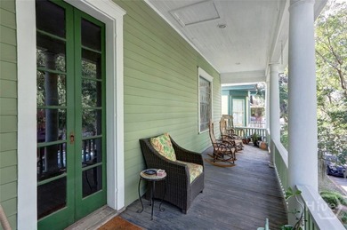 Experience the timeless beauty of Savannah from this cozy and - photo 8