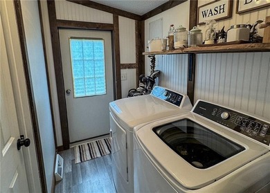3 Full LOTS!!! 1) 3br 2 Ba updated in Rustic decor home with a - photo 12