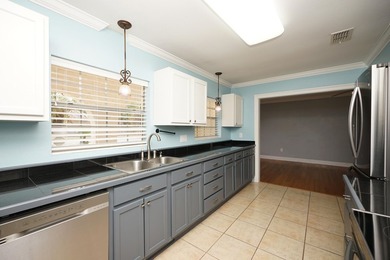 This fantastic Niceville property is now available, conveniently - photo 13