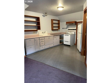Beautiful brown-shingle Craftsman home (1957 Sq Ft) with - photo 19