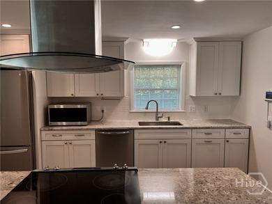 Charming bungalow located in the Ardsley Park area. Split - photo 6
