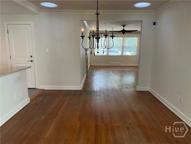 Charming bungalow located in the Ardsley Park area. Split - photo 9