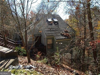 Rare opportunity to buy in the Alpines of Helen! Beautifully - photo 1
