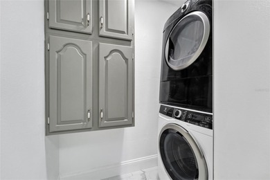 We are pleased to present this exclusive and elegant condominium - photo 11