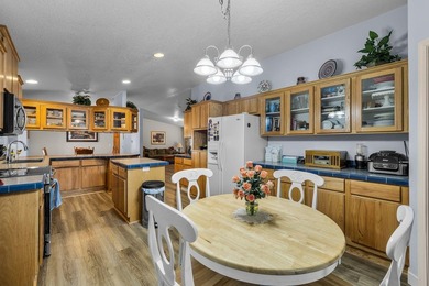 Beautifully maintained 2005 manufactured home in a safe