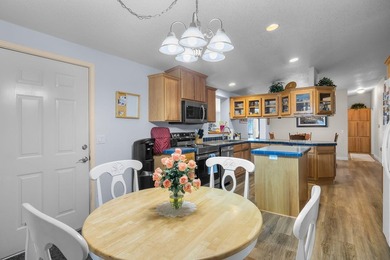 Beautifully maintained 2005 manufactured home in a safe