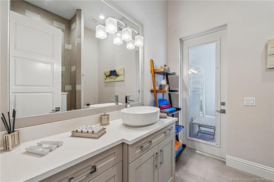 Recently built and meticulously maintained, this exceptional - photo 19