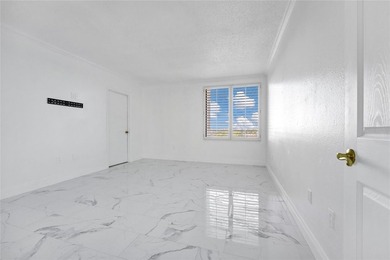 We are pleased to present this exclusive and elegant condominium - photo 21
