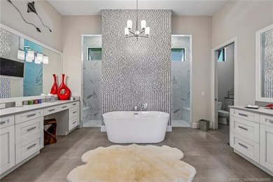Recently built and meticulously maintained, this exceptional - photo 23