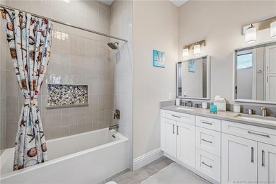 Recently built and meticulously maintained, this exceptional - photo 40