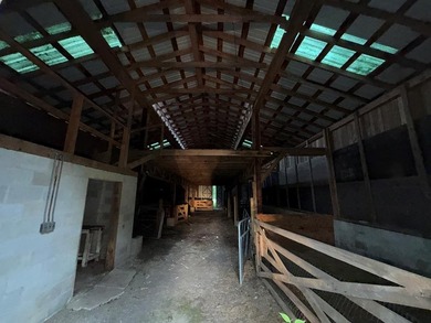 16.98 level to gently rolling acres with MCM Ranch, 30'x100' - photo 43