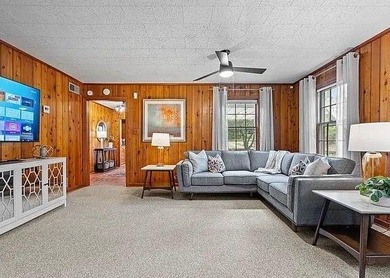 Beautiful Mid-Century Modern Cedar Sided Rach on over 15 acres - photo 5