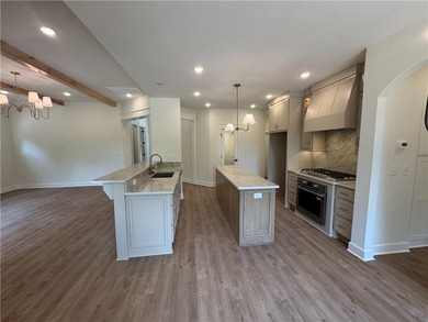 Experience luxury New Construction living in beautiful Bella - photo 11