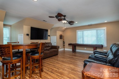 Welcome to the style and comfort of The Peninsula in this - photo 22