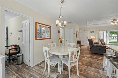 Better than new & truly turnkey! Built in 2021, this custom - photo 7