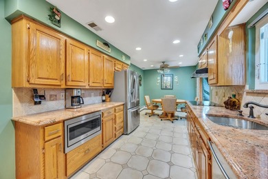 Beautiful Brookfield Colonial in Charter Oaks, 4 bedrooms, 2.5 - photo 14