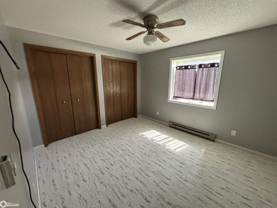All the heavy lifting is done on this lakefront ranch: new - photo 18