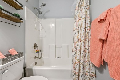 Welcome to this beautifully maintained home in Arrowhead Grande - photo 20